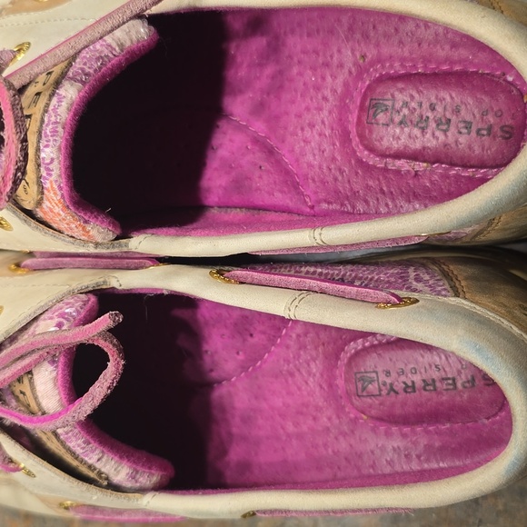 Sperry Women's Cream and Pink Loafers - Picture 4 of 6
